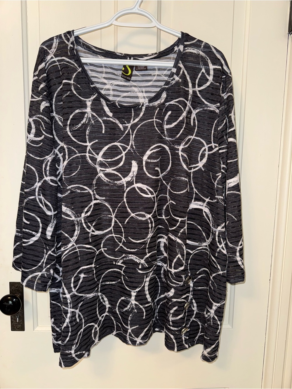 Sportelle Black & White Circle-Print V-Neck Top Womens Size 3X